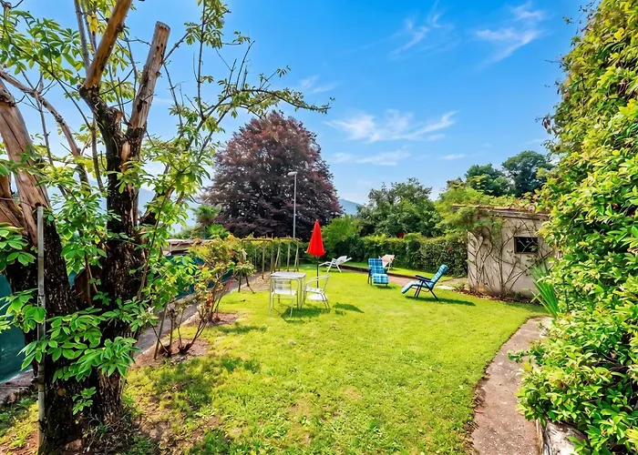 Antica Torre With Garden In Carona - Happy Rentals