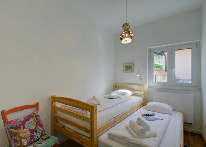 La Ca Da Bre - Garden House With Views - Happy Rentals